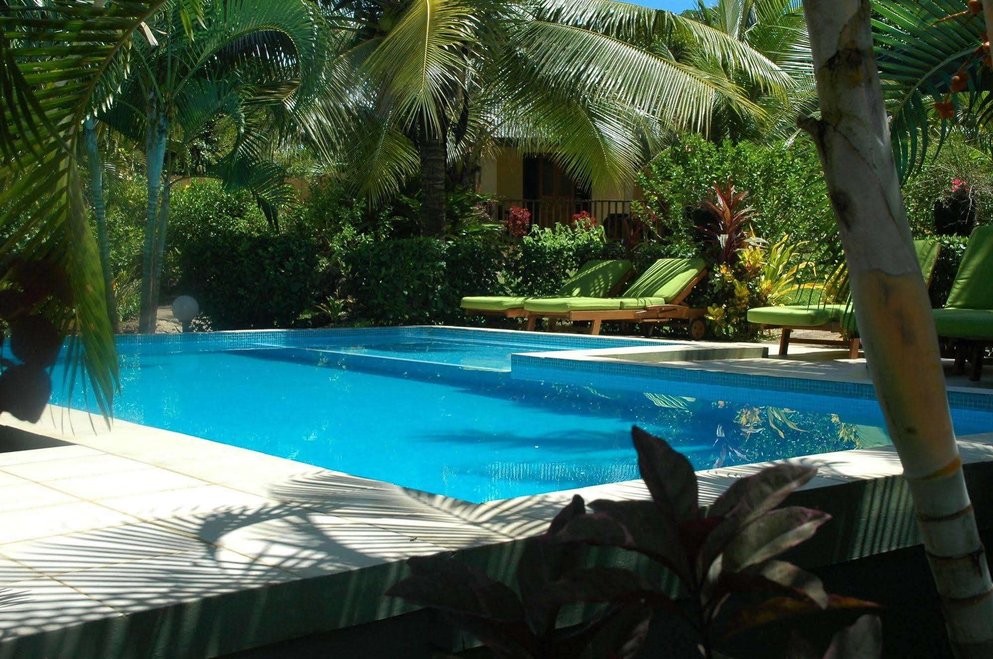 Mangoes Resort (Adults Only) Port Vila Zewnętrze zdjęcie