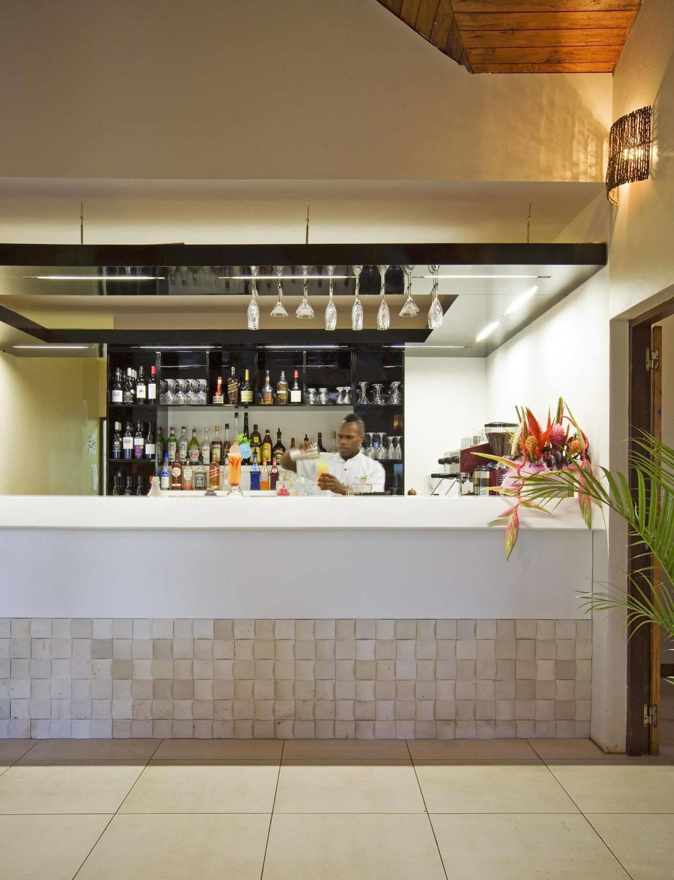 Mangoes Resort (Adults Only) Port Vila Zewnętrze zdjęcie